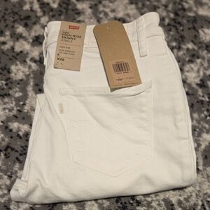 Levi's Women's High-Rise Skinny Ankle Jeans - White